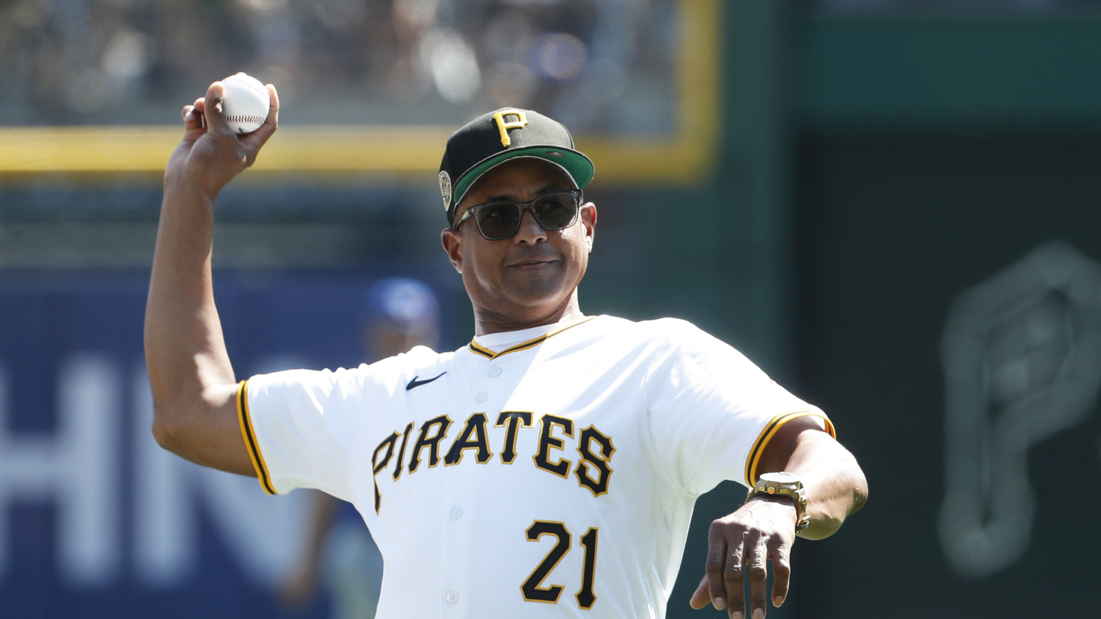 Roberto Clemente Jr. issues statement on Pirates’ controversial move