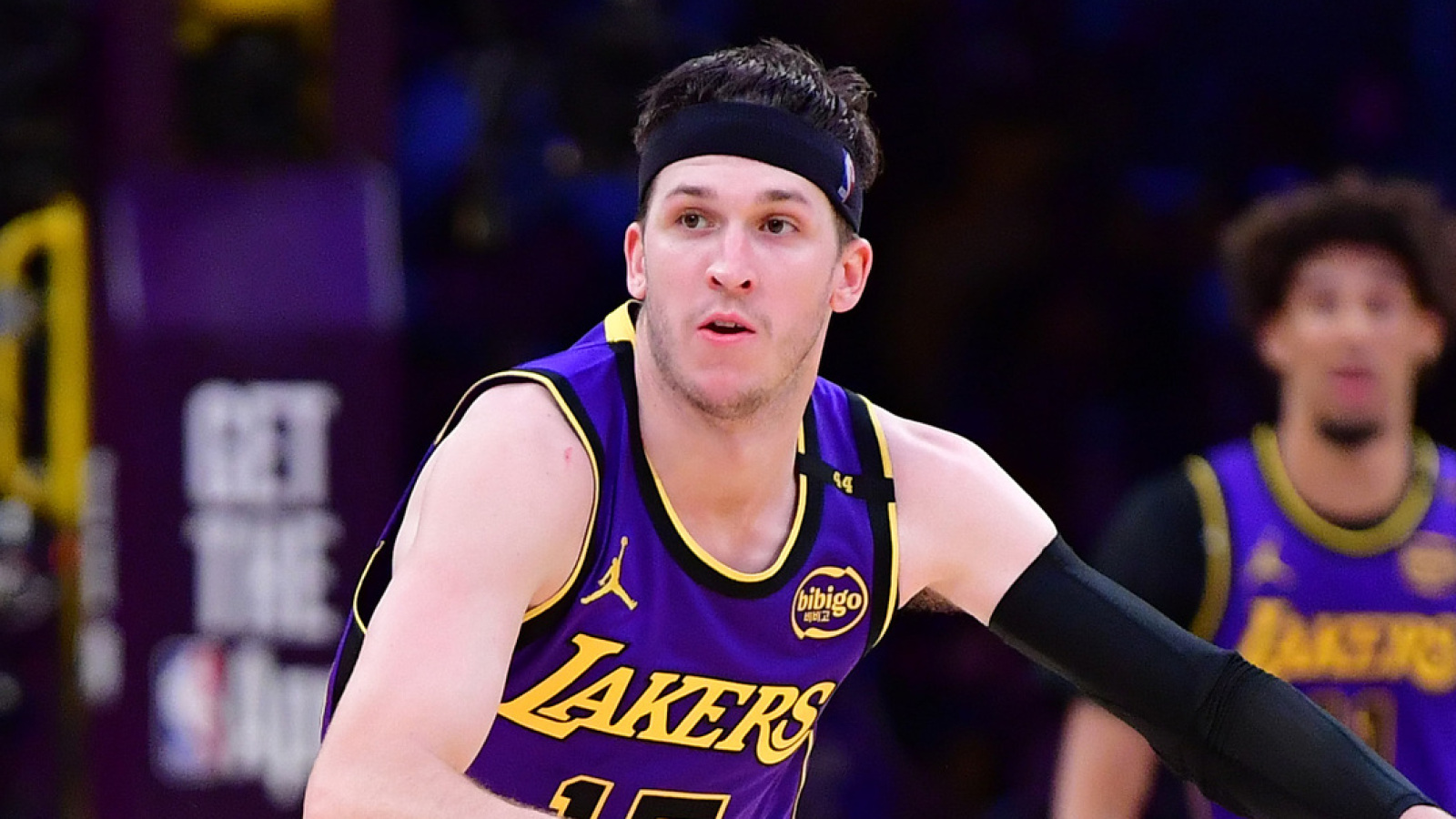 Lakers provide injury updates on two key players