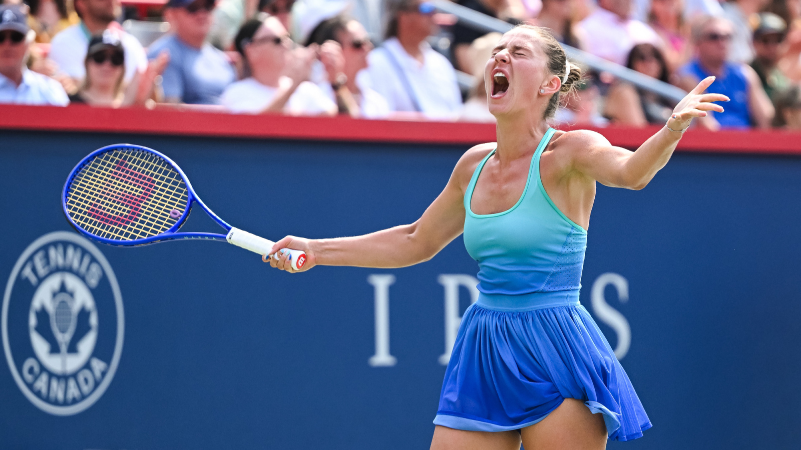 Carlos Alcaraz spotted mentoring the future, Marta Kostyuk brings emotional support dog as Victoria Mboko wrecks Gauff’s week