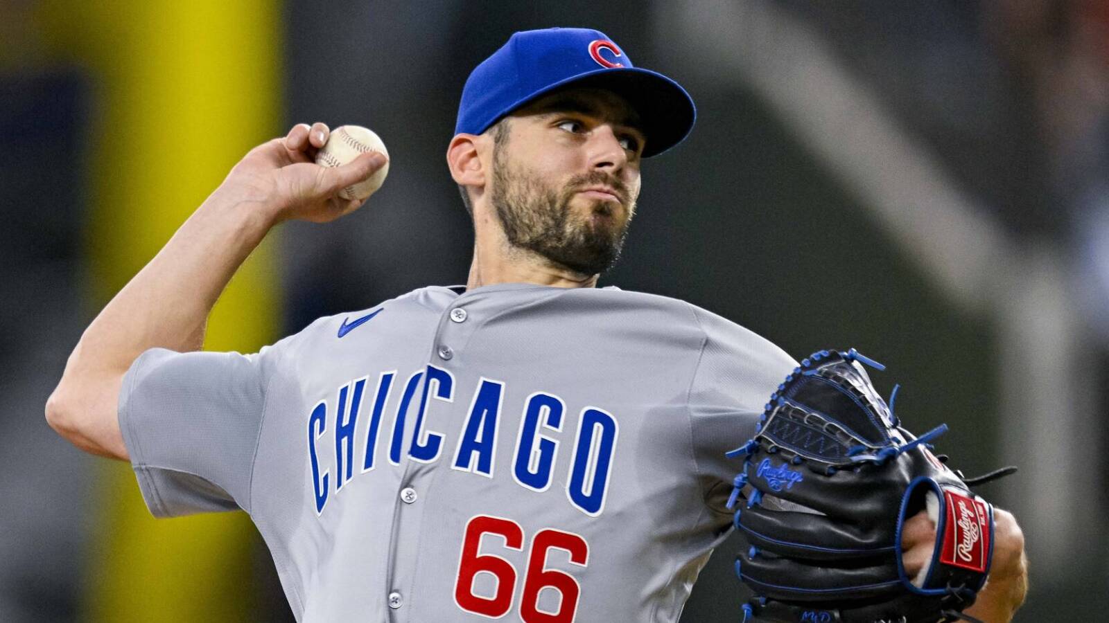 Cubs shut down reliever due to rib fracture