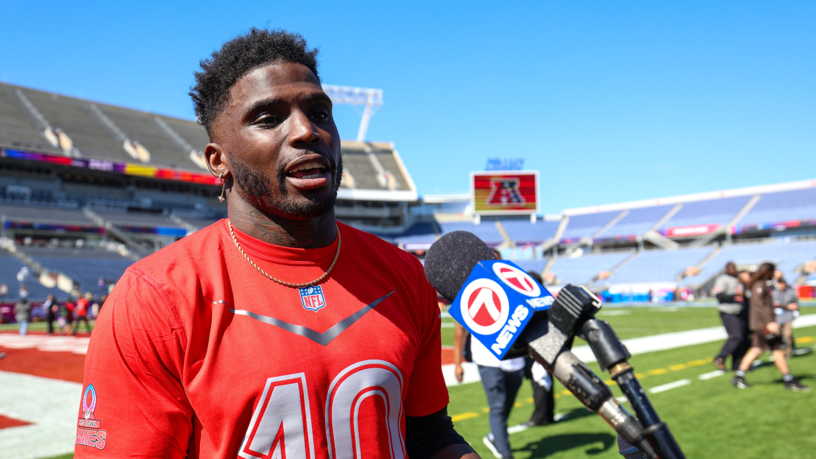 AFC Notes: Tyreek Hill, Aaron Rodgers, Bills, Dolphins, Jets