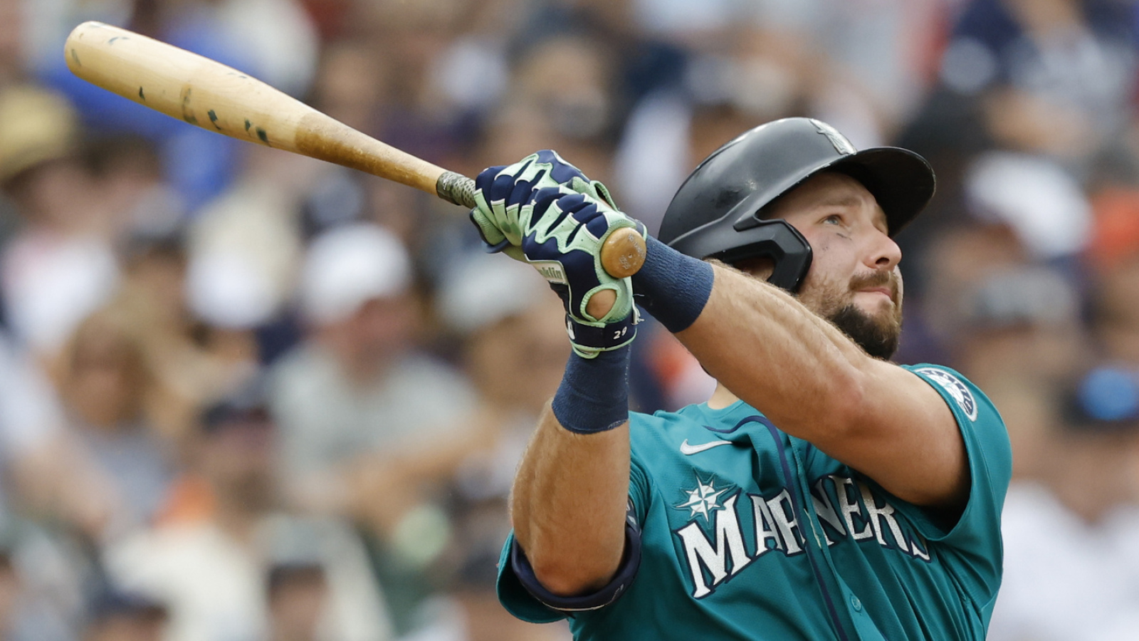 Can Mariners' Cal Raleigh continue historic season in second half?