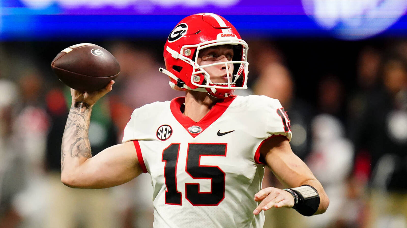 Giants trade up to select QB Daniel Jones' replacement in 2025 mock draft
