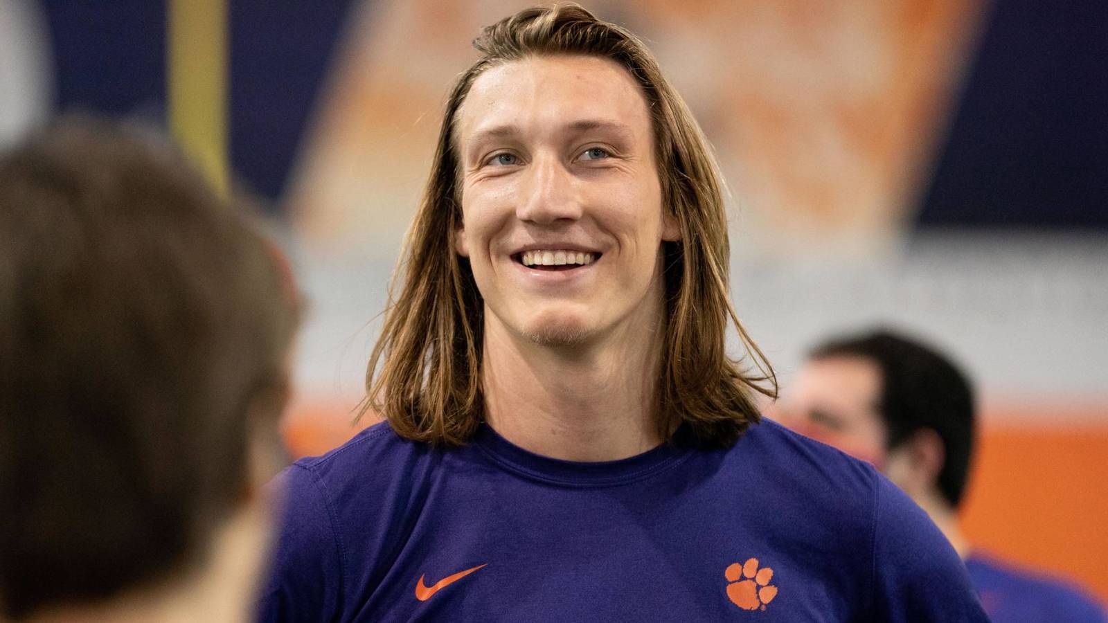 Jaguars fans buying wedding gifts for Trevor Lawrence - NewsOpener Jaguars fans buying wedding gifts for Trevor Lawrence