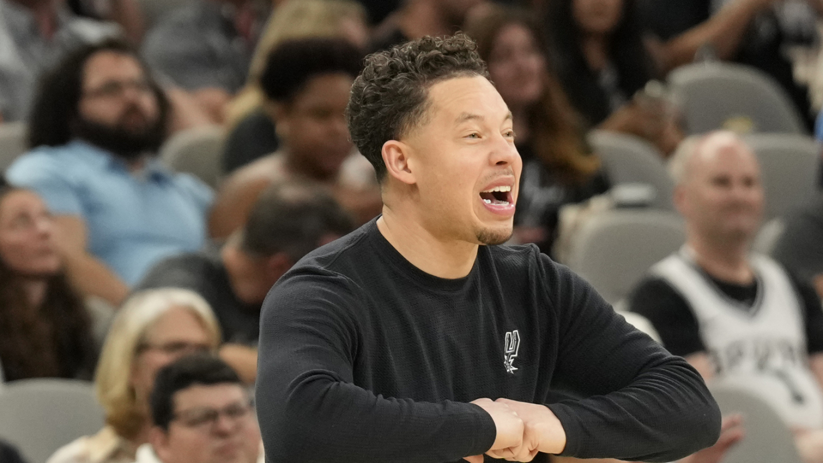 Spurs HC Mitch Johnson receives multiyear commitment from team