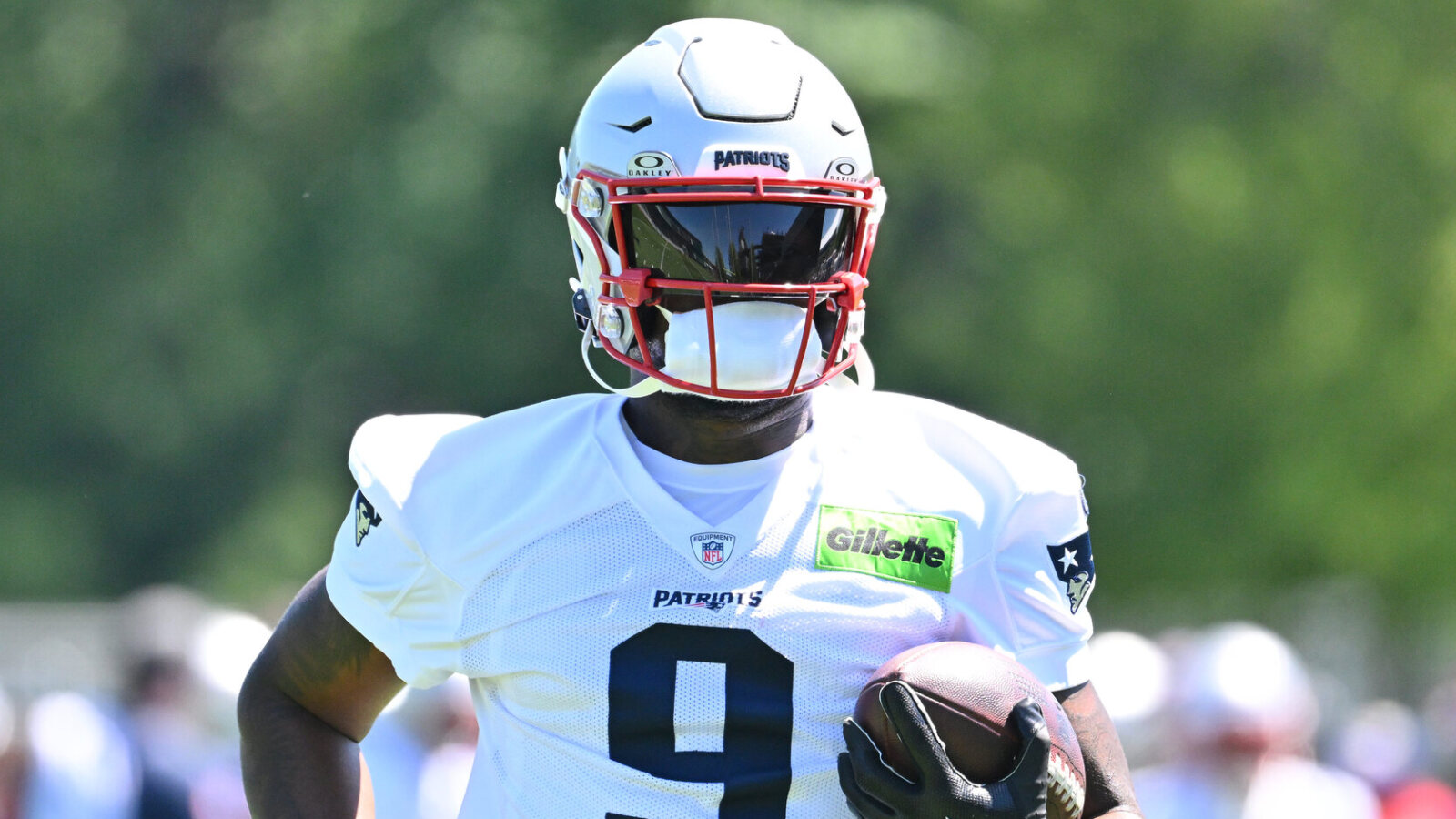 Insider predicts Patriots' asking price for Kayshon Boutte trade