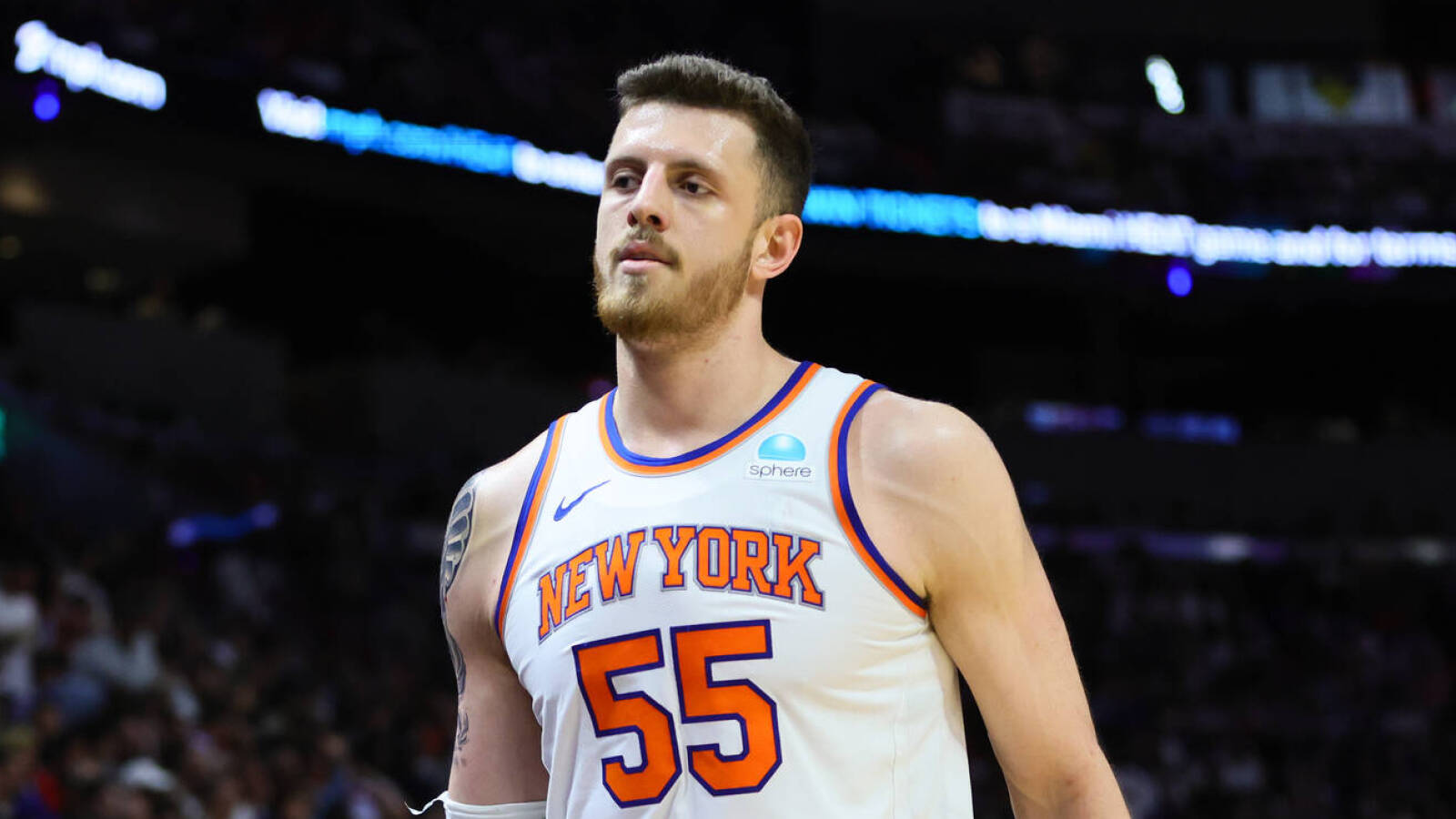 Watch: Knicks' Isaiah Hartenstein drains half-court buzzer-beater in Game 1