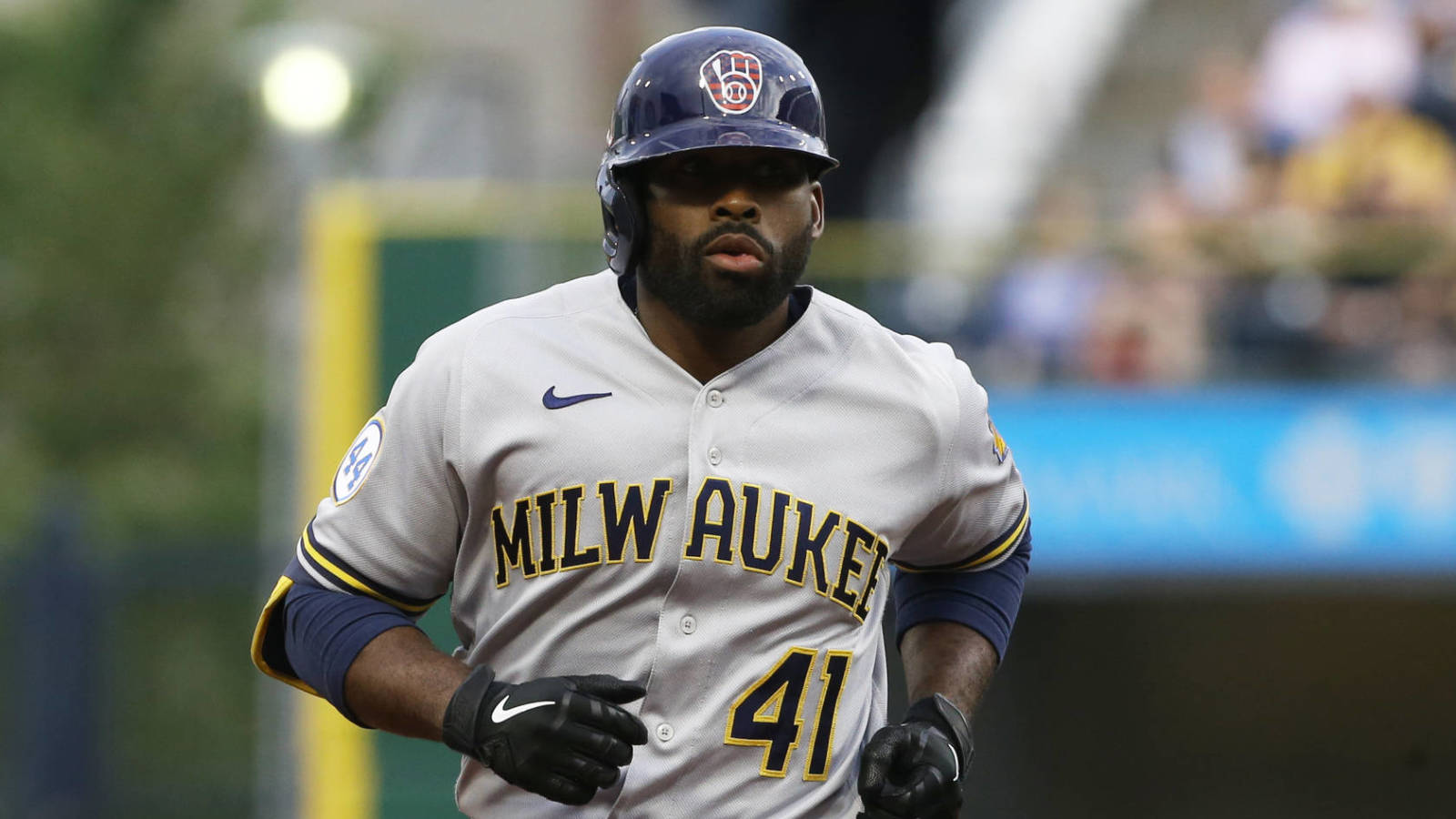 Red Sox reacquire one-time All-Star Jackie Bradley Jr., ship Hunter Renfroe to Brewers