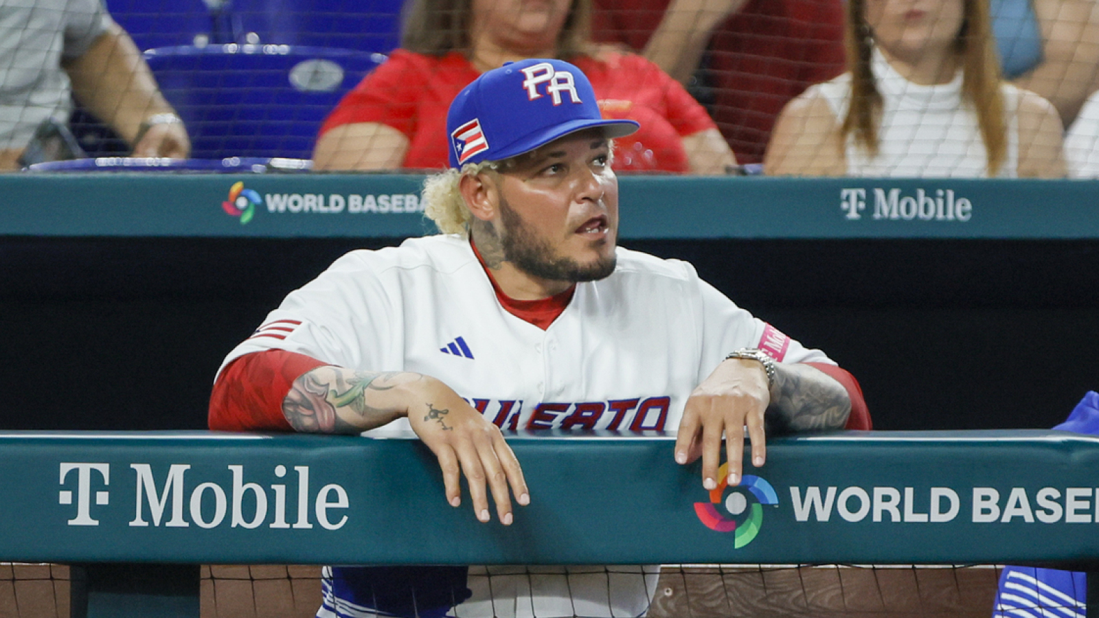 Cardinals open door for Yadier Molina's return