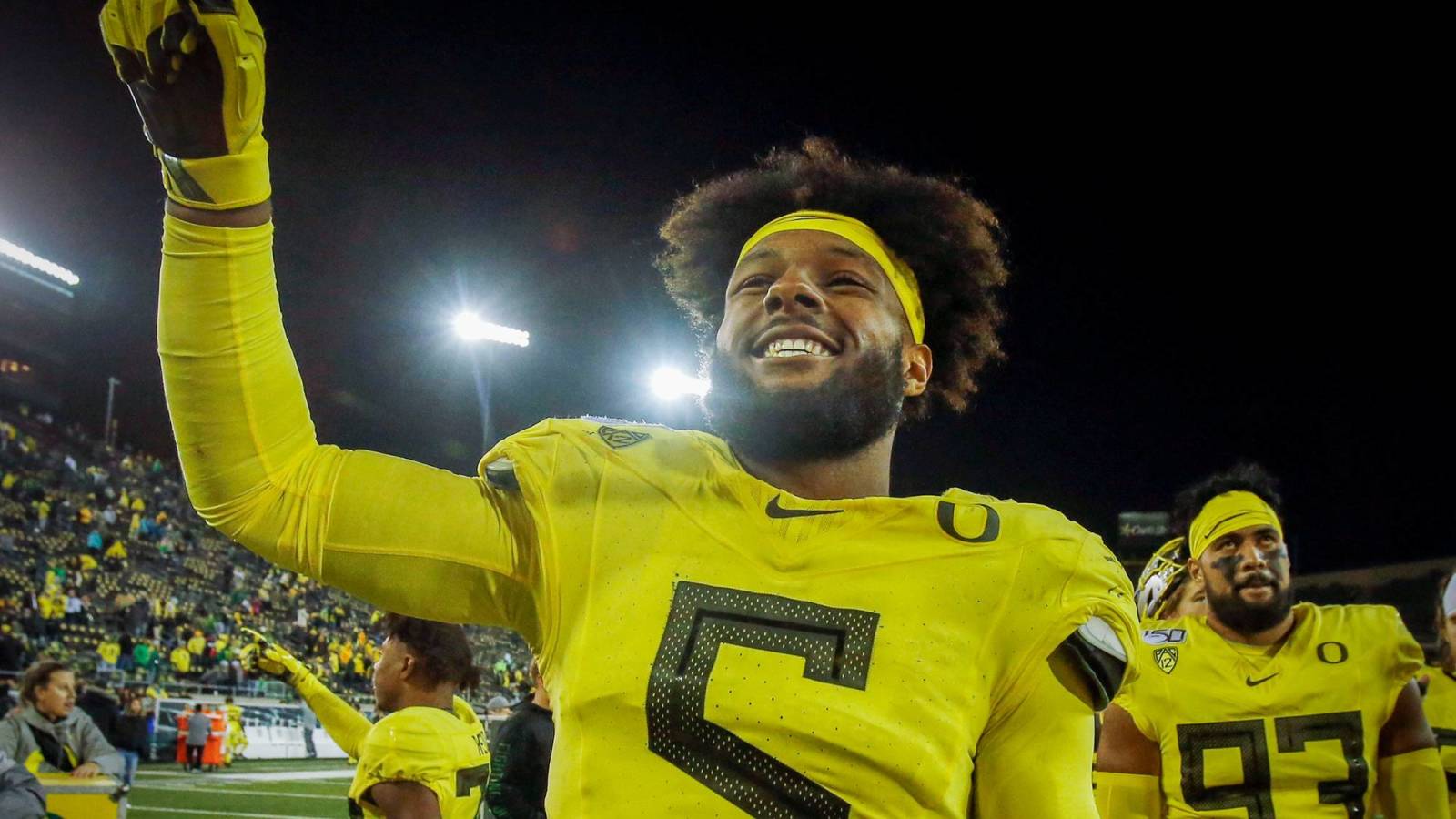 Oregon De Kayvon Thibodeaux Partners With Nike Co Founder For Nil Artwork Yardbarker