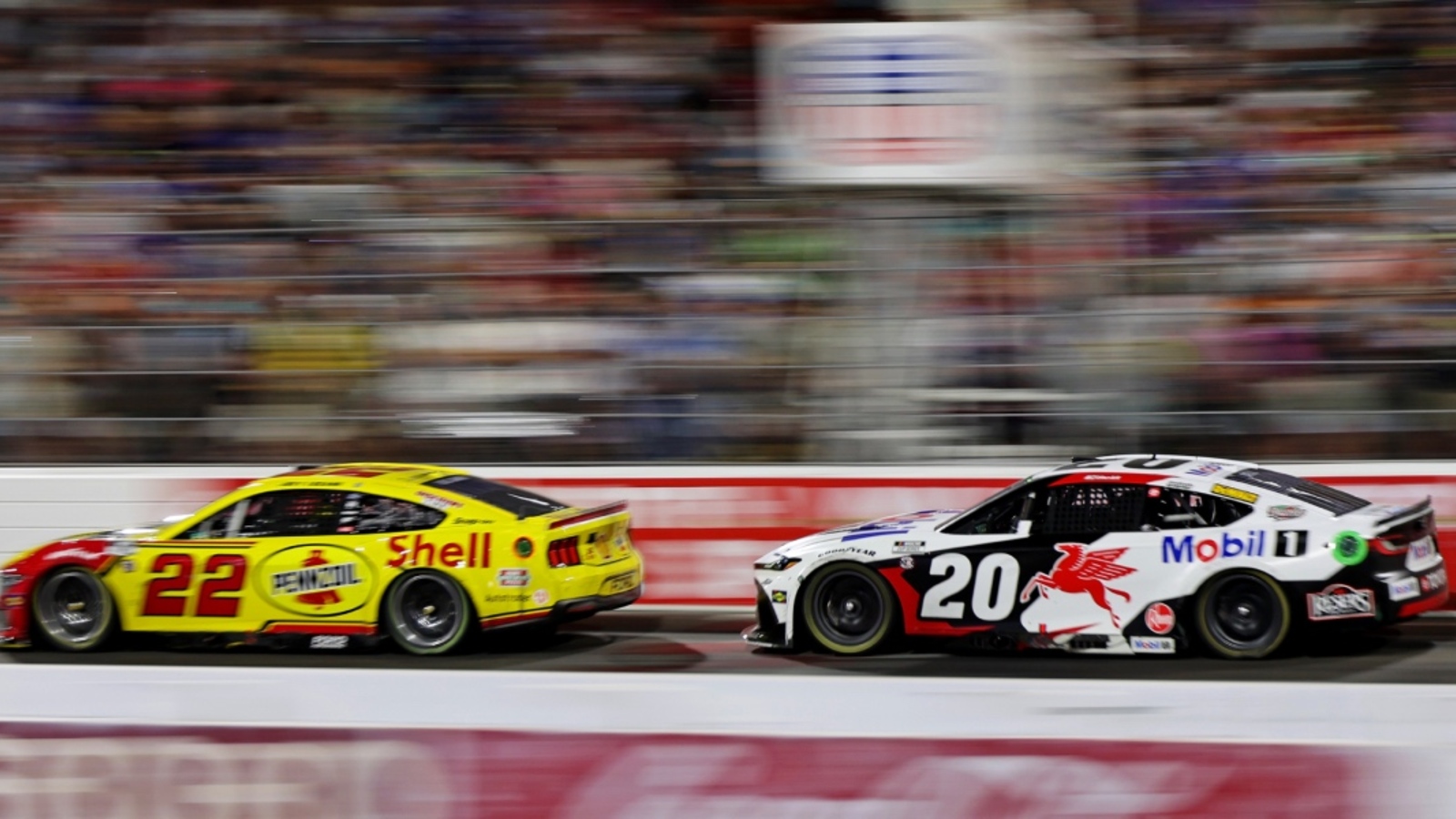 http://www.yardbarker.com/media/7/e/7e93ce87107522fd7f57adc47727fe070947e4ba/thumb_16x9/Joey-Logano.jpg
