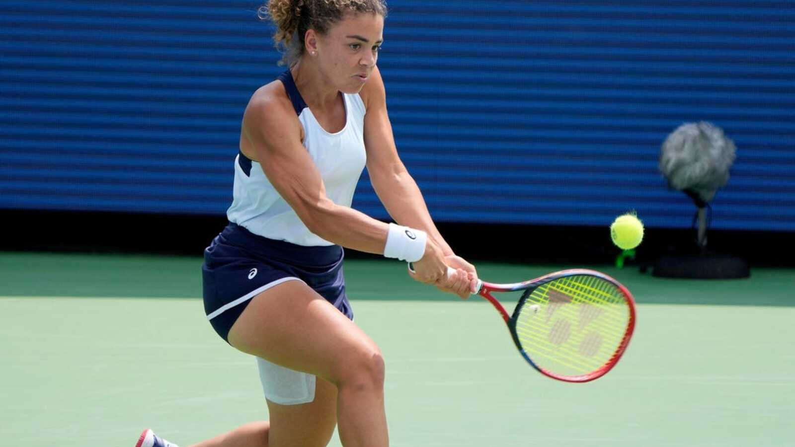 WTA roundup: Jasmine Paolini battles into Tunisia quarters