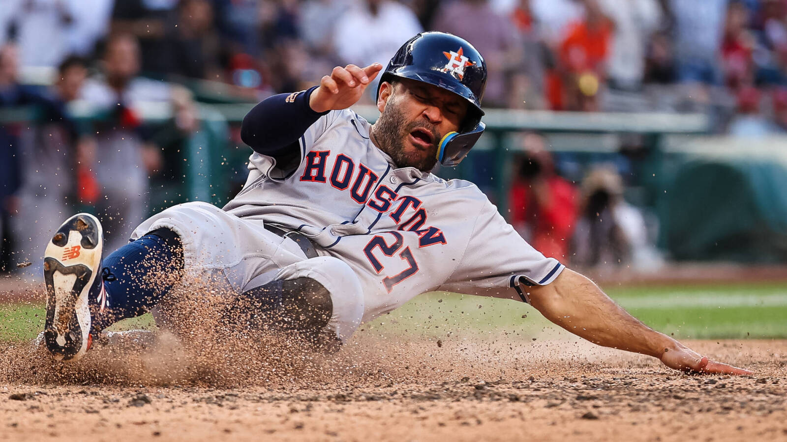 Astros' horrible start continues with ugly series loss to Nationals