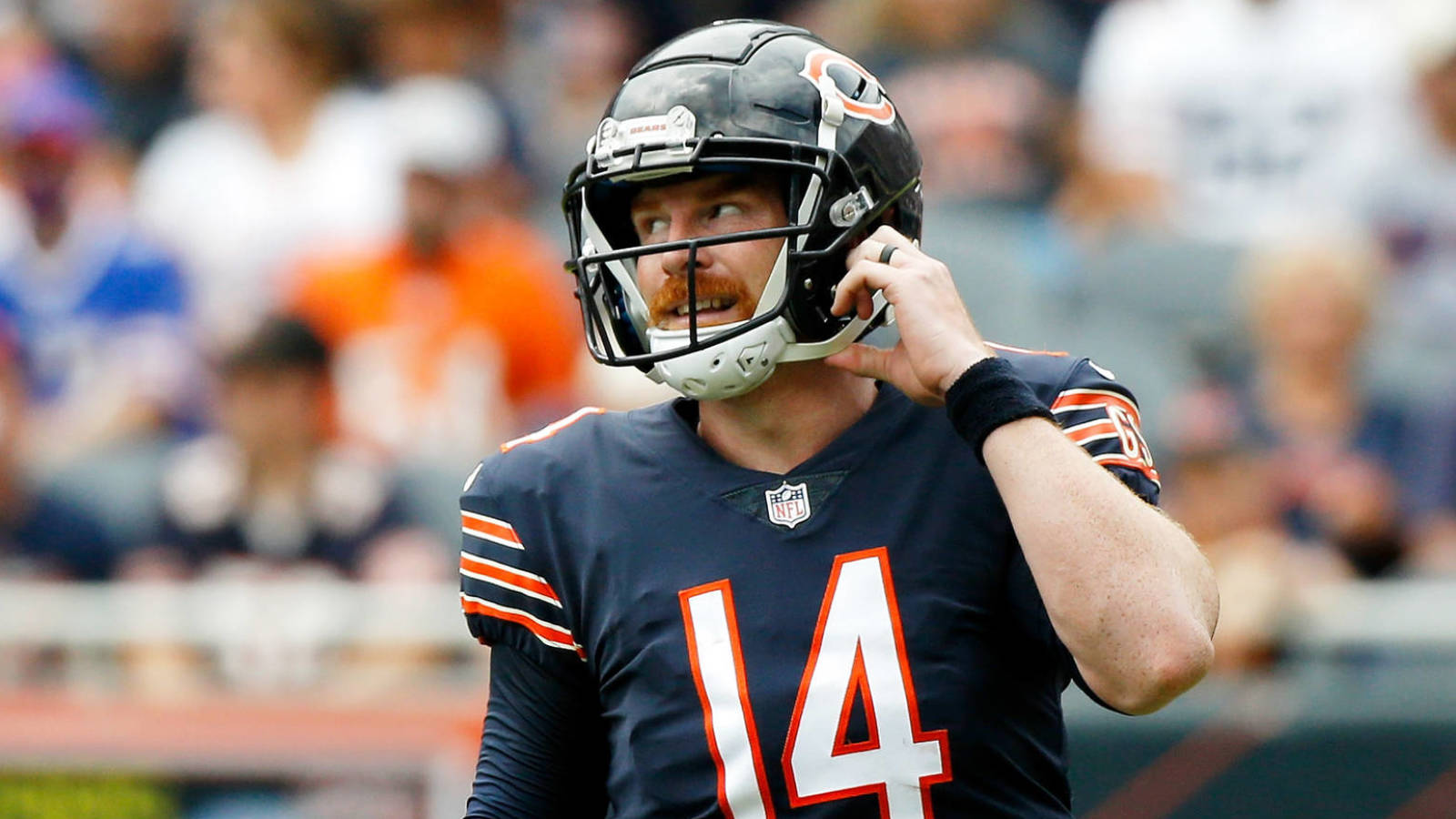 Bears QB Andy Dalton: The worst thing you can do is 'look over your shoulder' - NewsOpener Bears QB Andy Dalton: The worst thing you can do is 'look over your shoulder'