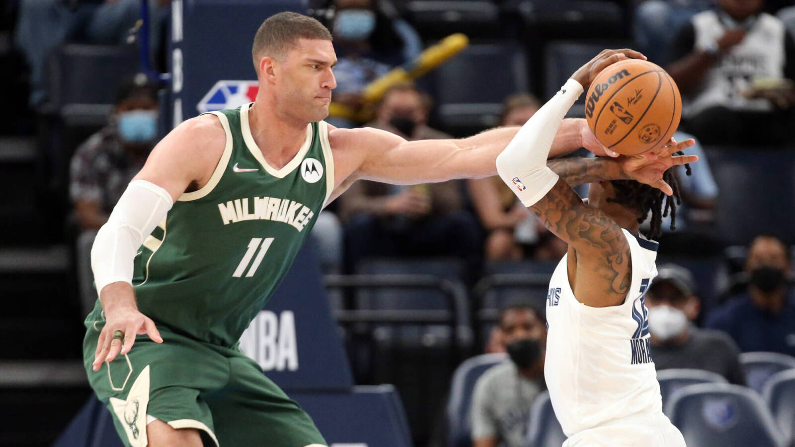 Brook Lopez to return from back injury Monday vs. Jazz