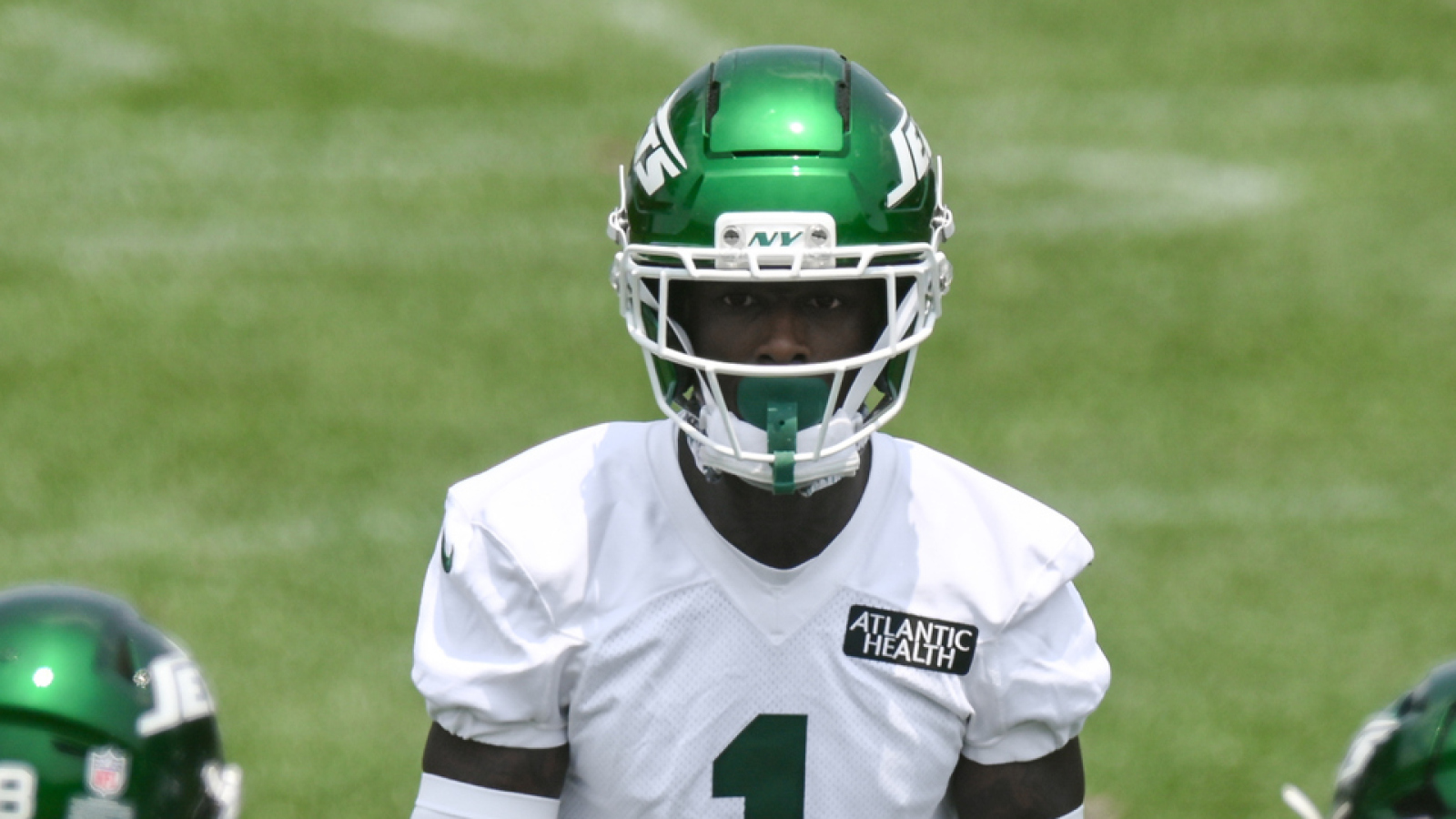 Should Jets worry about extension after his surprising ranking in survey?
