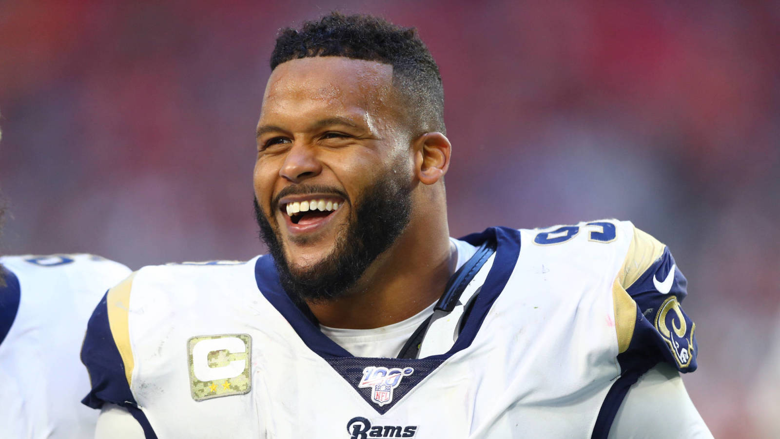 Watch Aaron Donald Shows Off Insane Strength In Bench Press