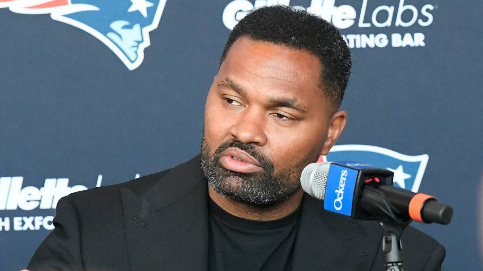 Patriots' Jerod Mayo hints he'll handle QBs differently than Bill Belichick