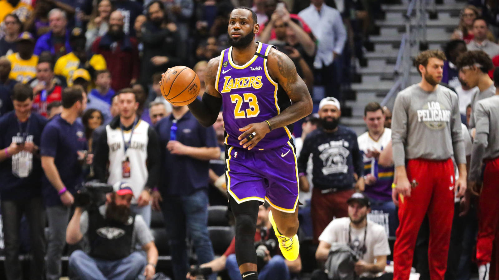 Lebron James Takes Zion Williamson To School With Filthy Crossover Yardbarker