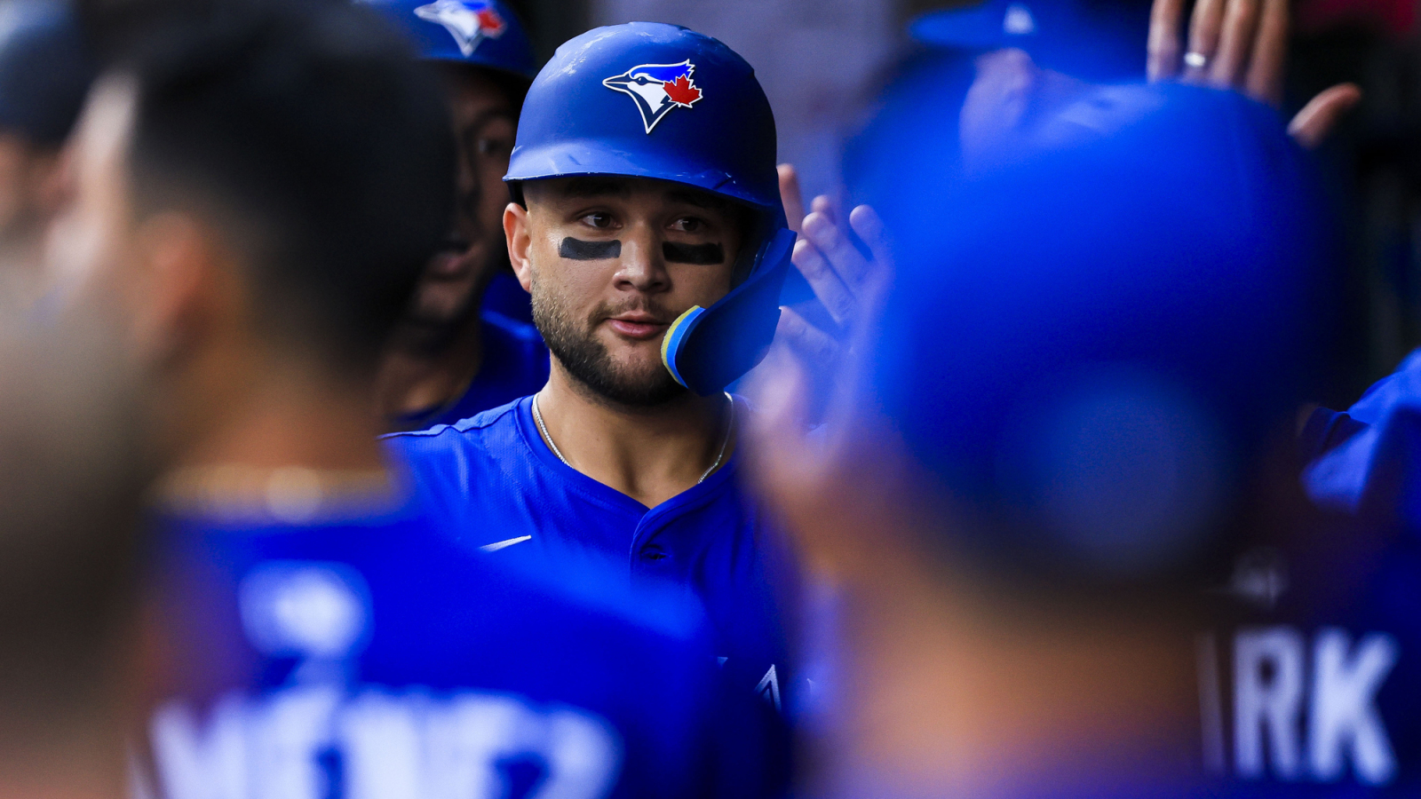 Blue Jays place star shortstop on IL