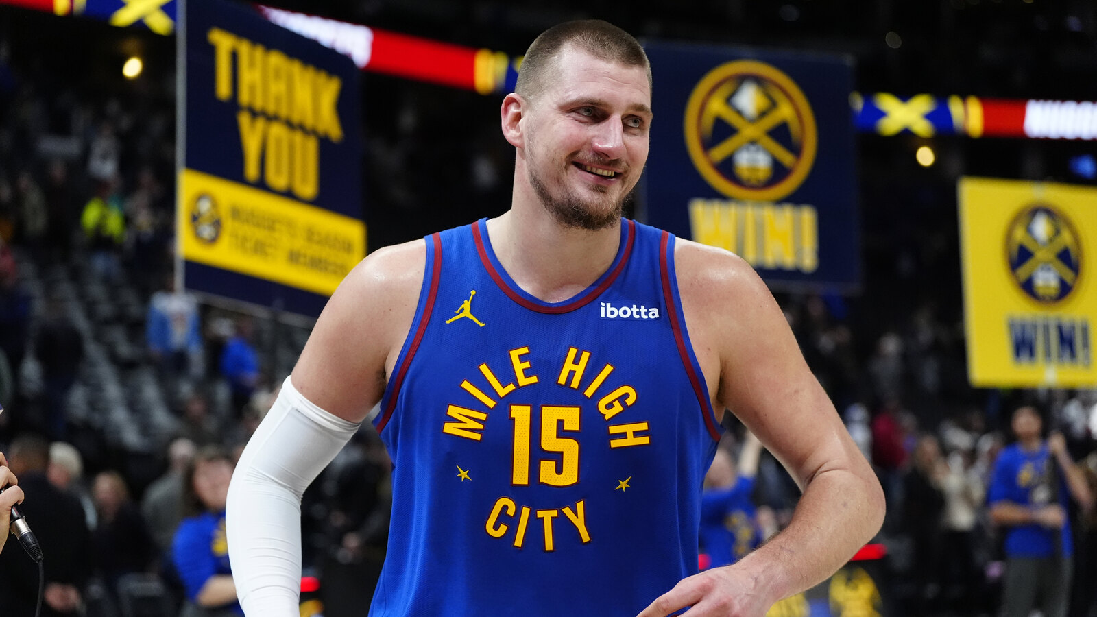 Watch: Nuggets' Nikola Jokic hits most ridiculous buzzer-beater of season