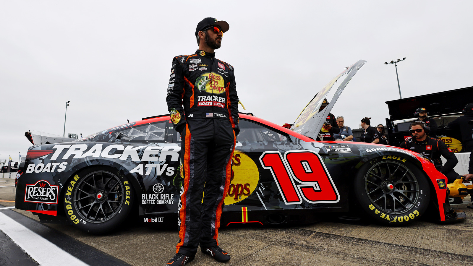 'I’m sorry, I’m an idiot': Martin Truex Jr. reveals response to Denny Hamlin about apology message over Richmond restart drama