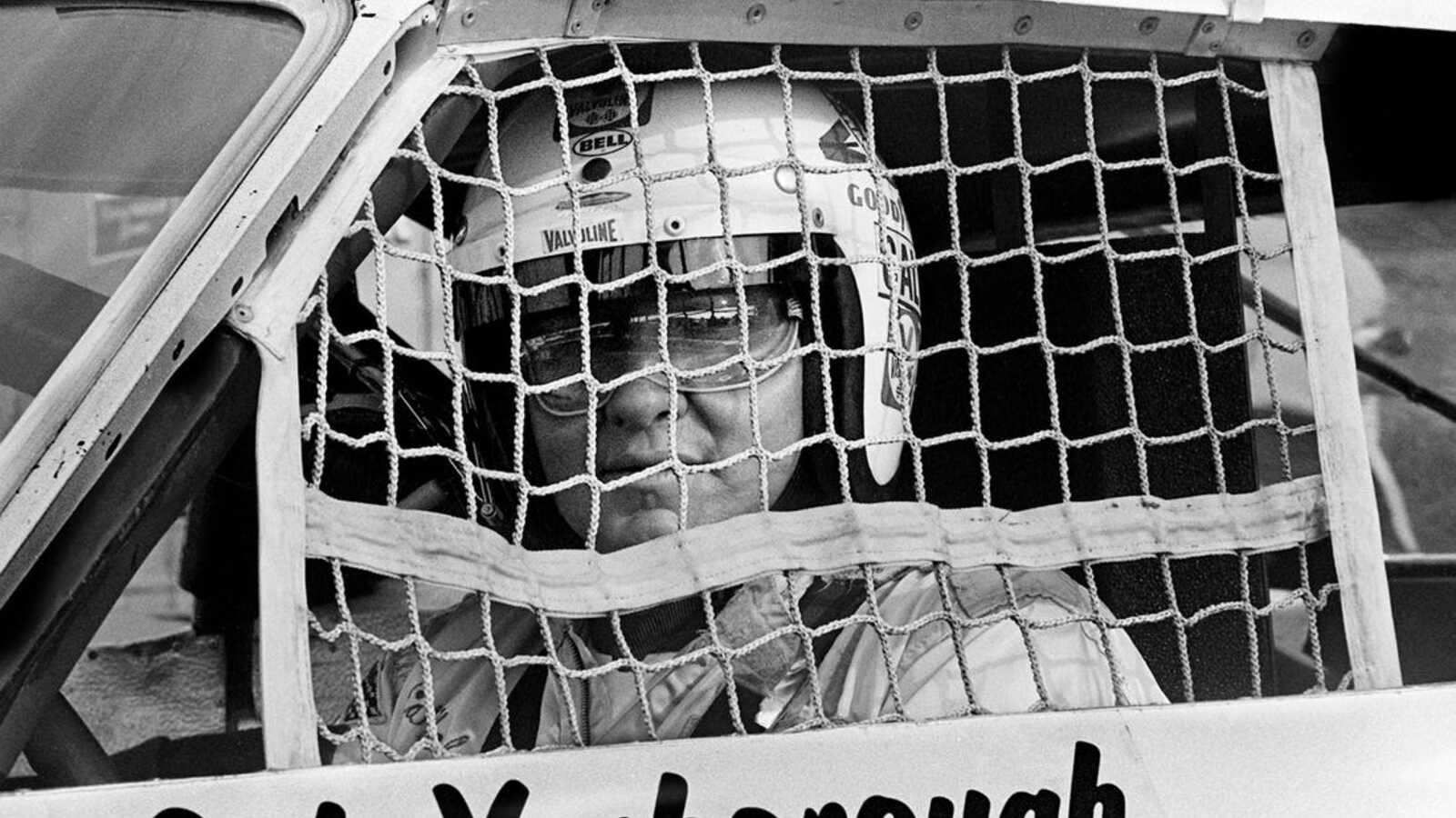 Cale Yarborough, 3-time NASCAR champ, dies at 84