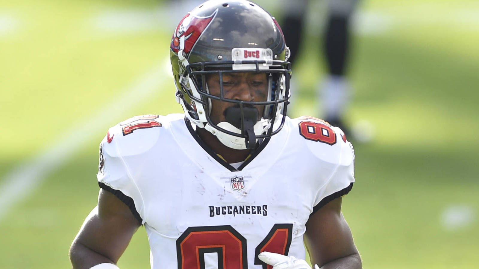 Antonio Brown 'day-to-day' with knee injury - NewsOpener Antonio Brown 'day-to-day' with knee injury