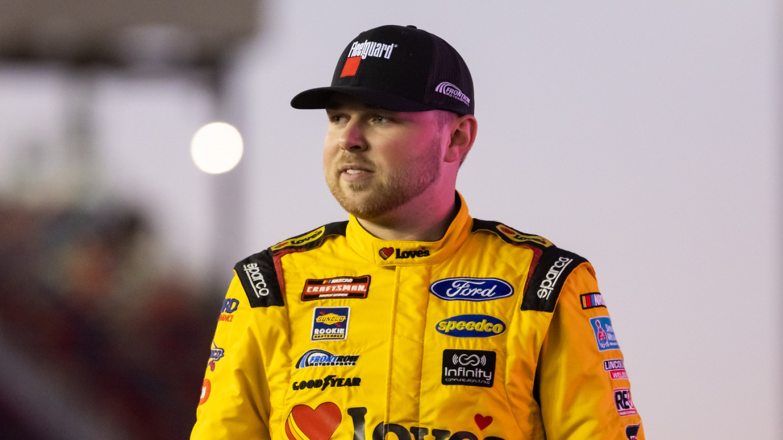 http://www.yardbarker.com/media/9/2/92c1dccc15e590aff5614bb55111063e68b2728a/thumb_16x9/nascar-driver-disqualified-truck-series-race.jpg