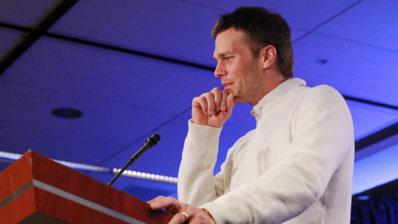 Former Patriots teammate reveals Tom Brady's emotional reaction to 'Deflategate'