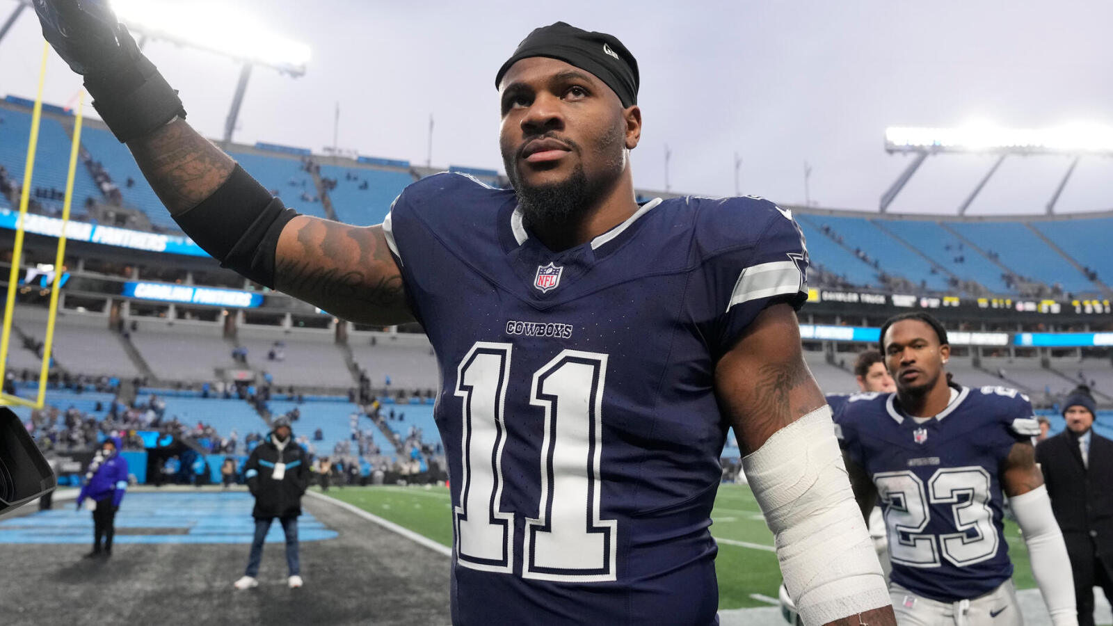 Are Cowboys trying to send Micah Parsons a message with delayed contract extension?