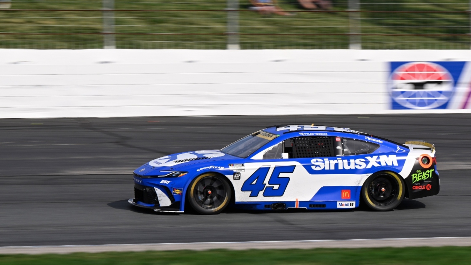 Tyler Reddick sounds off on 23XI cars being in ‘must-win’ position heading into Kansas playoff race