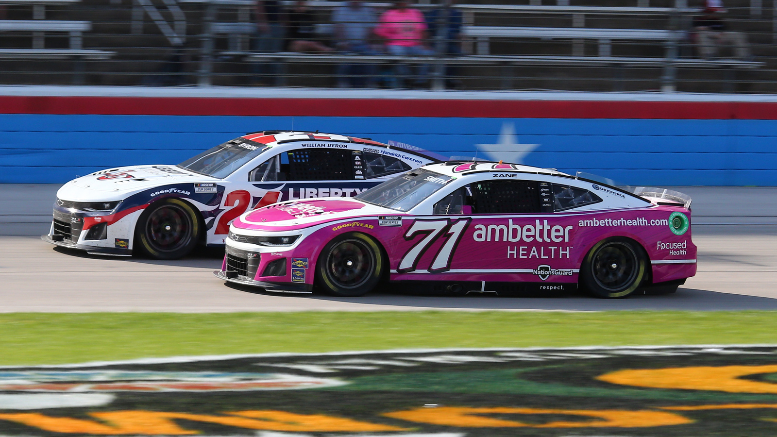 Watch: William Byron wrecks Ross Chastain on double overtime at Texas and helps Chase Elliott to win the race under caution