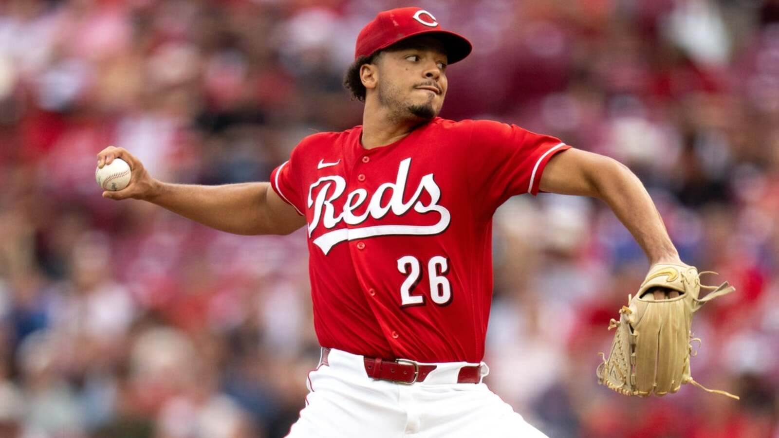 Reds lock up star RHP Chase Burns with 7-year, $105M extension