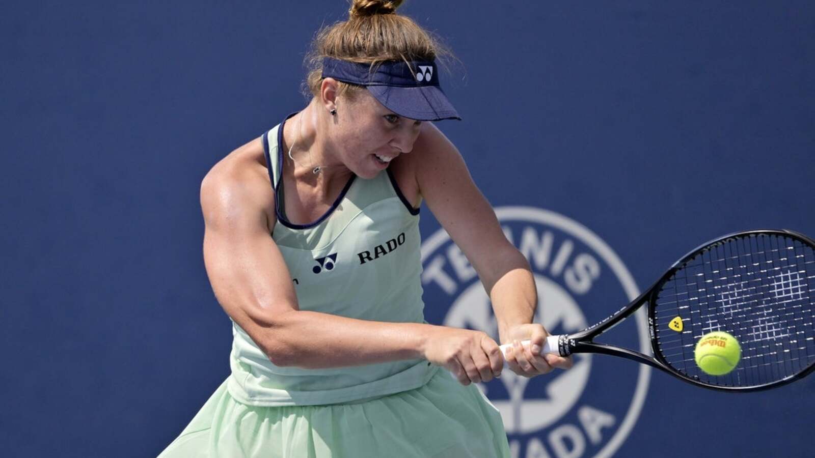 WTA roundup: Linda Noskova stages Tokyo comeback