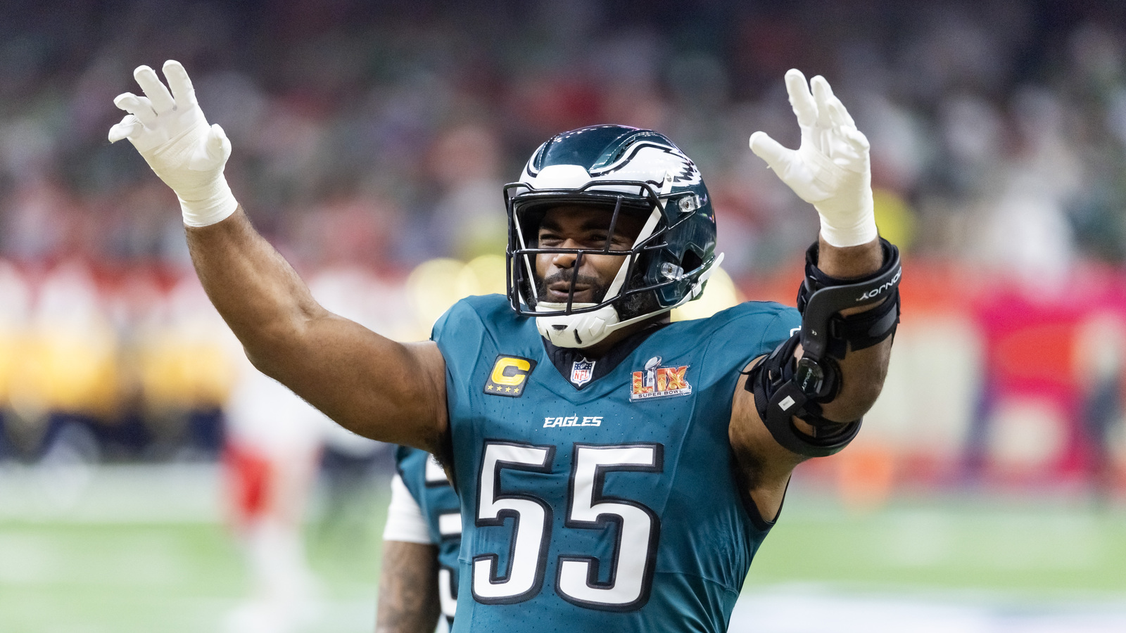 Eagles legend comes out of retirement to help depleted edge-rush