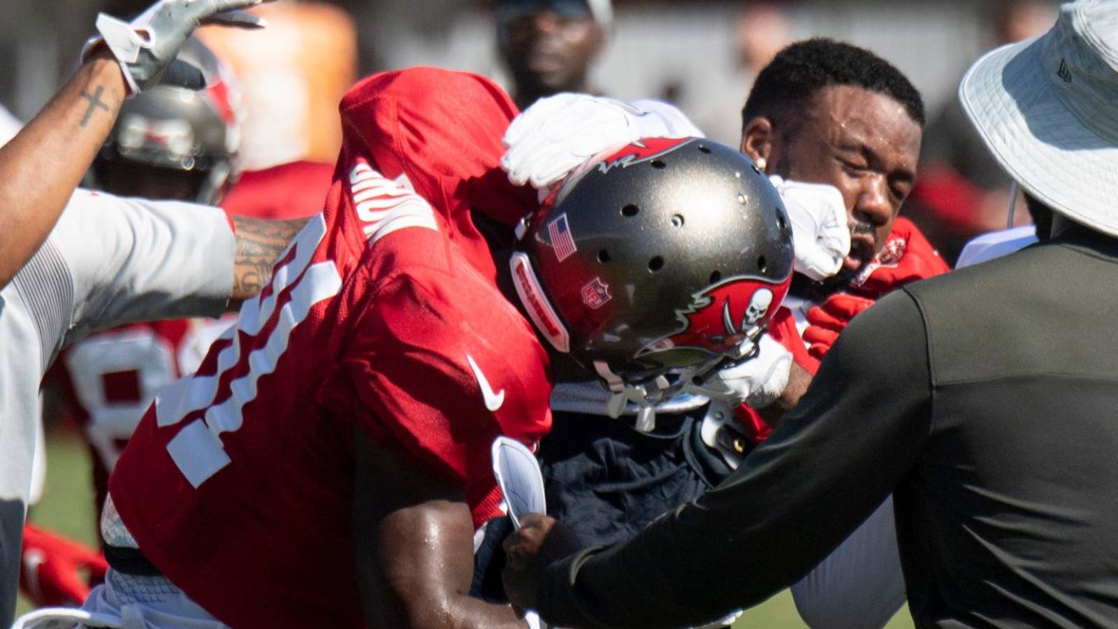 Multiple altercations break out at joint Titans-Buccaneers practice