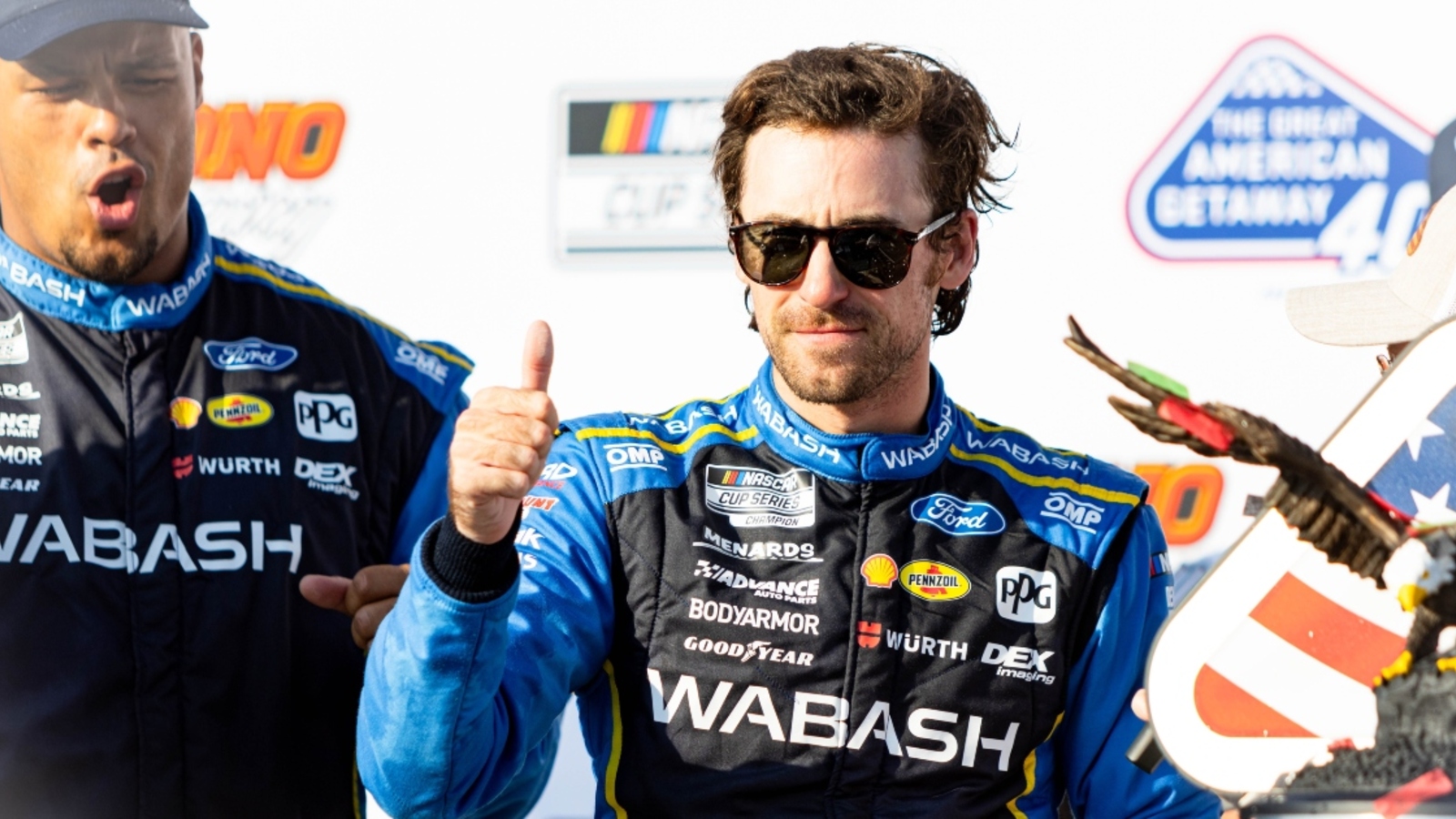 Ryan Blaney reacts to his dad Dave Blaney retiring from racing after final win