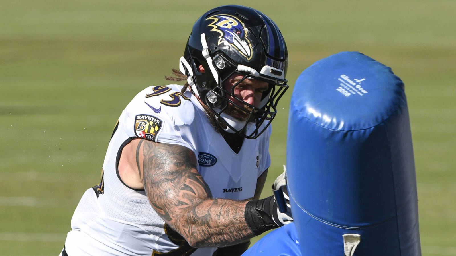 Ravens' Derek Wolfe thinks NFL player safety is a joke amid team's COVID-19 outbreak
