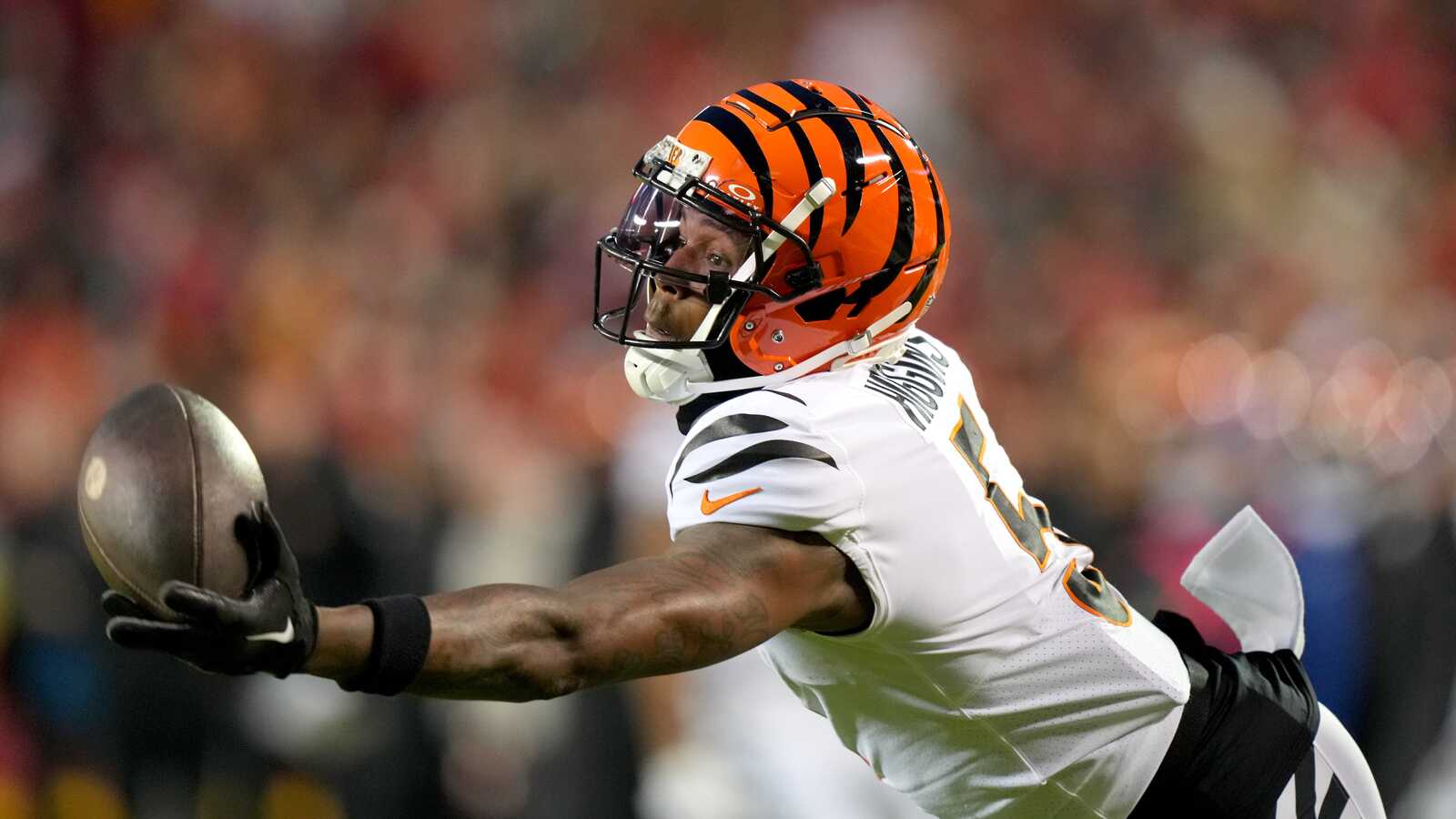 Report: Cincinnati Bengals Wide Receiver Tee Higgins Is Now Ineligible To Be With Team
