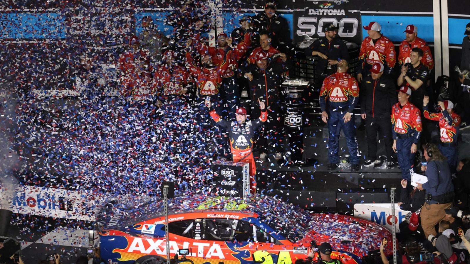 OT crash clears way for William Byron's repeat win at Daytona
