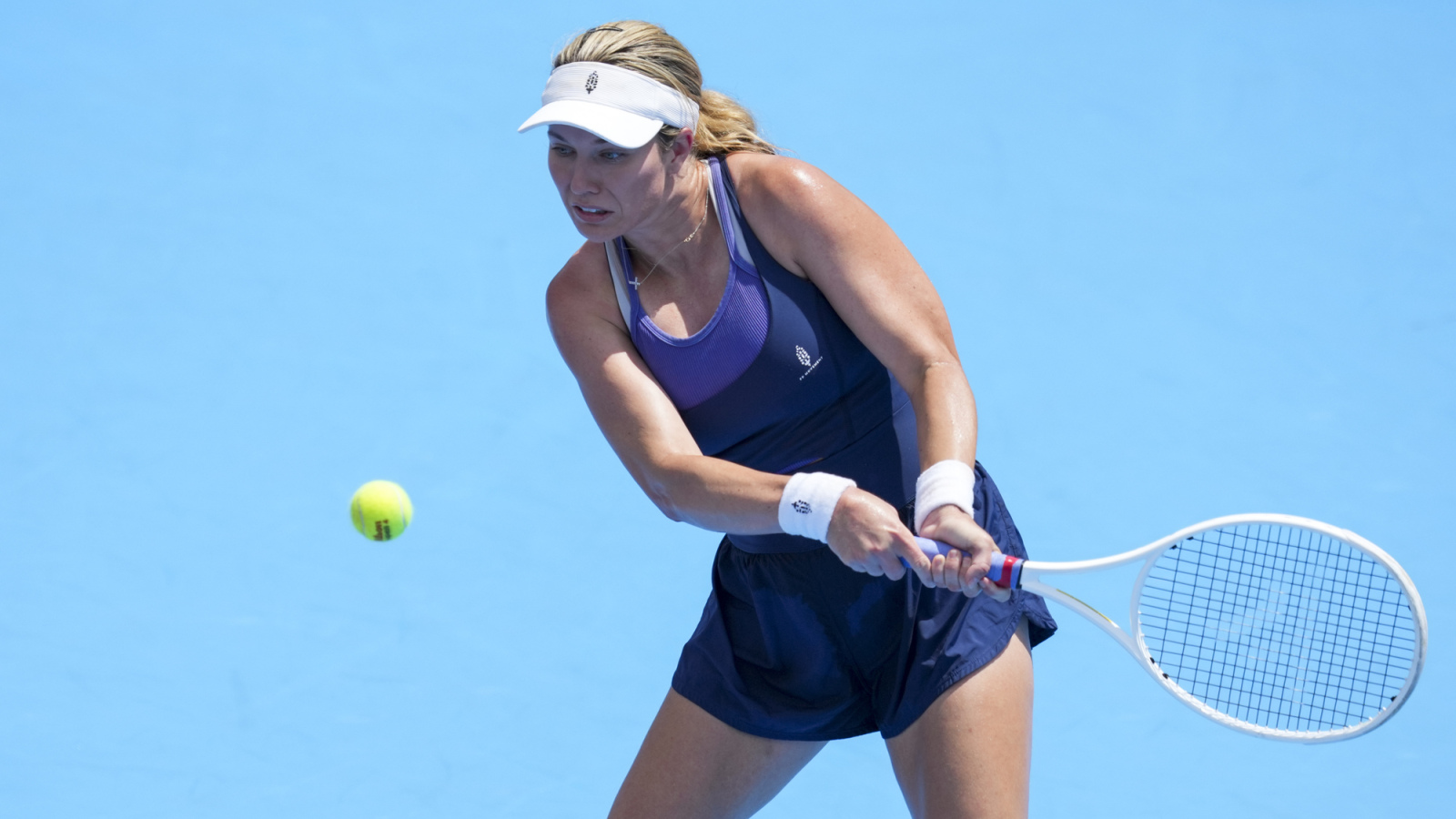 Danielle Collins upset by Taylor Townsend in All-American duel as Peyton Stearns returns to victory in Cincinnati Open