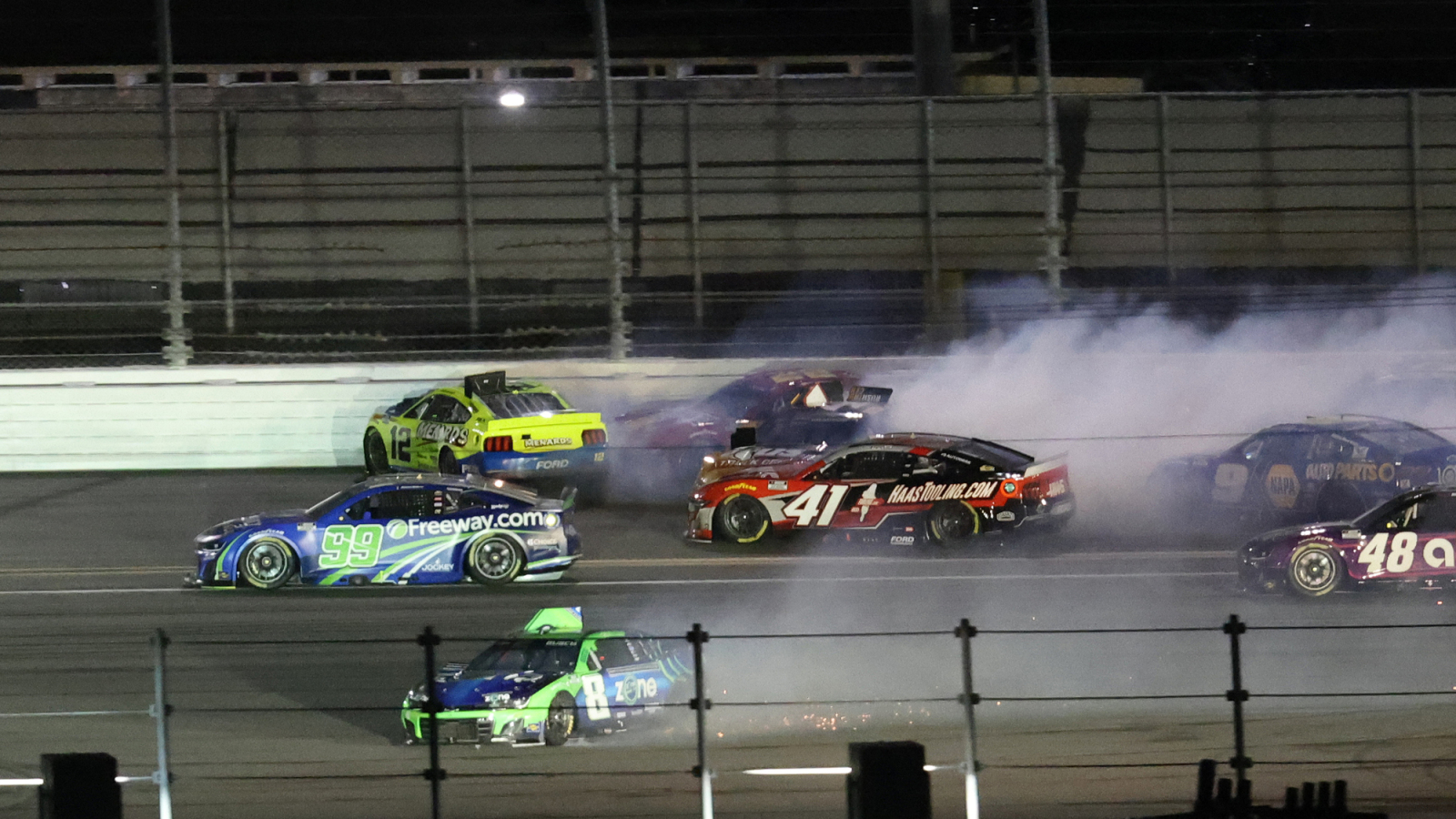 Watch: Big crash takes out Daytona 500 contenders with 15 laps to go