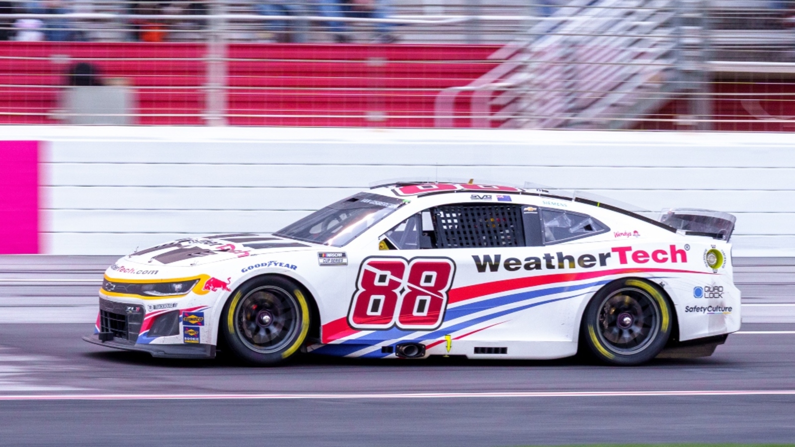 http://www.yardbarker.com/media/9/d/9dd2872d0b94aa055722e82af375c95823a3ee56/thumb_16x9/shane-van-gisbergen-hits-todd-gilliland-after-all-star-open-at-north-wilkesboro-leads-to-post-race-c.jpg