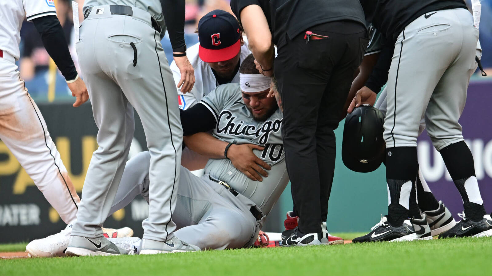 White Sox third baseman to miss significant time with lower-body injury