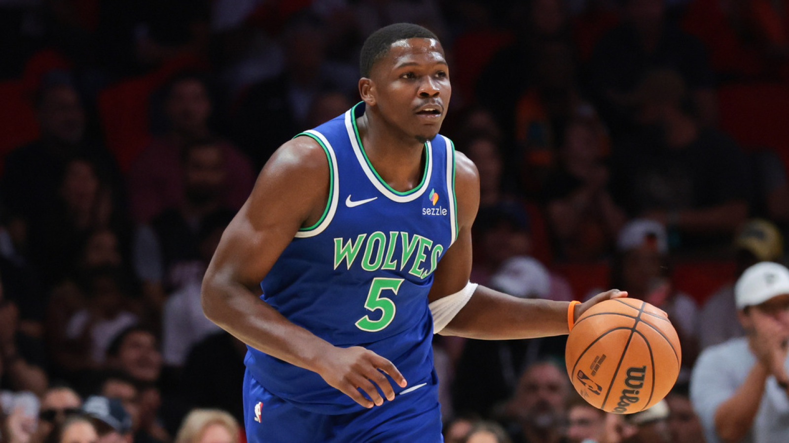 Anthony Edwards to miss up to two months after right knee arthroscopic procedure