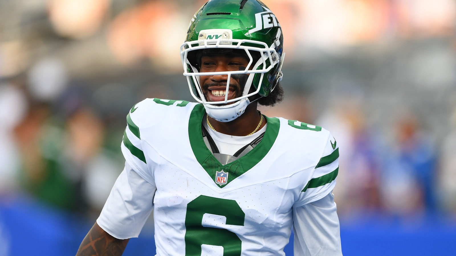 Browns to sign pair of notable roster cuts