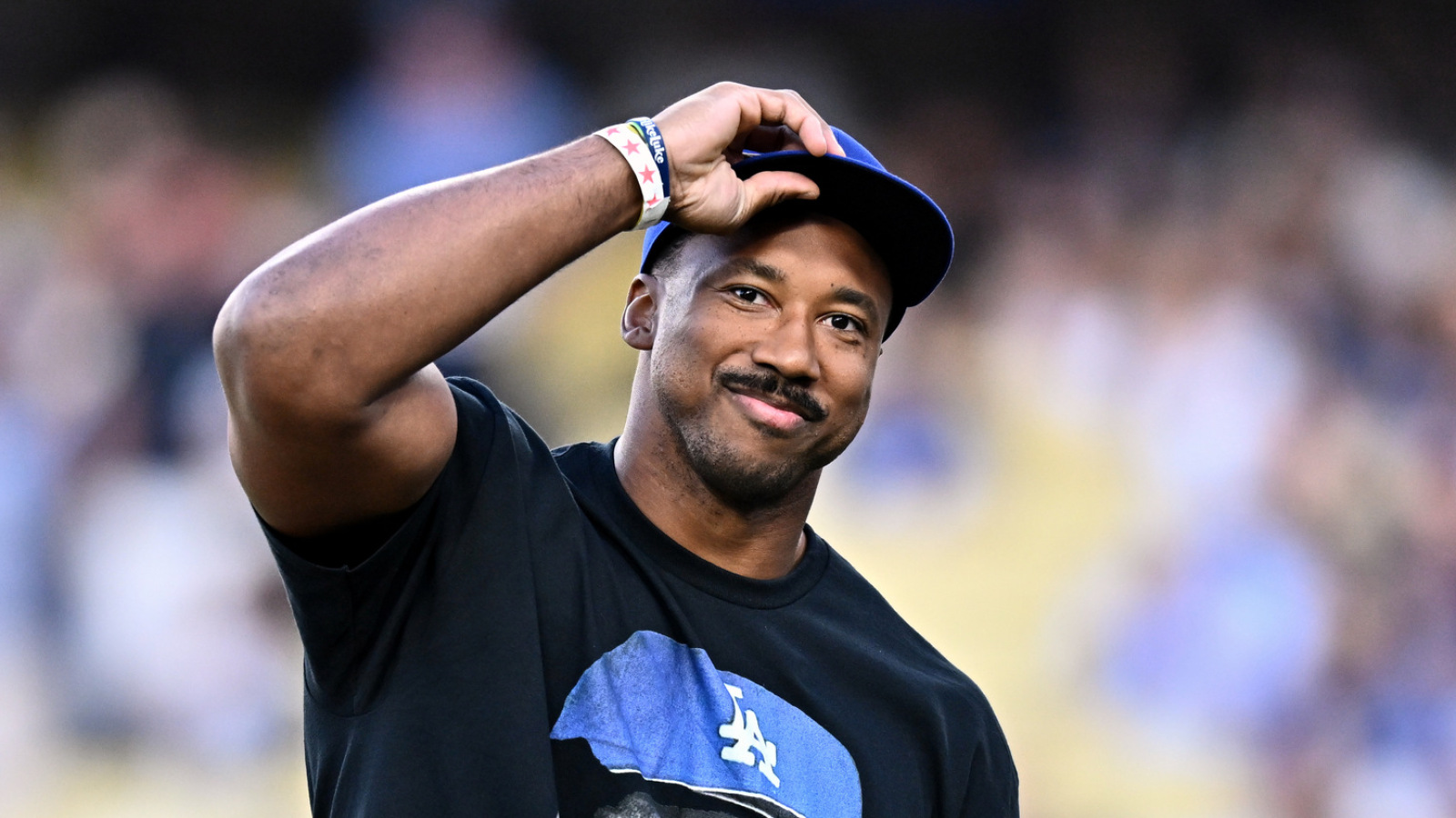Reporter offers update on Eagles, Cowboys rumors after Myles Garrett trade to Rams