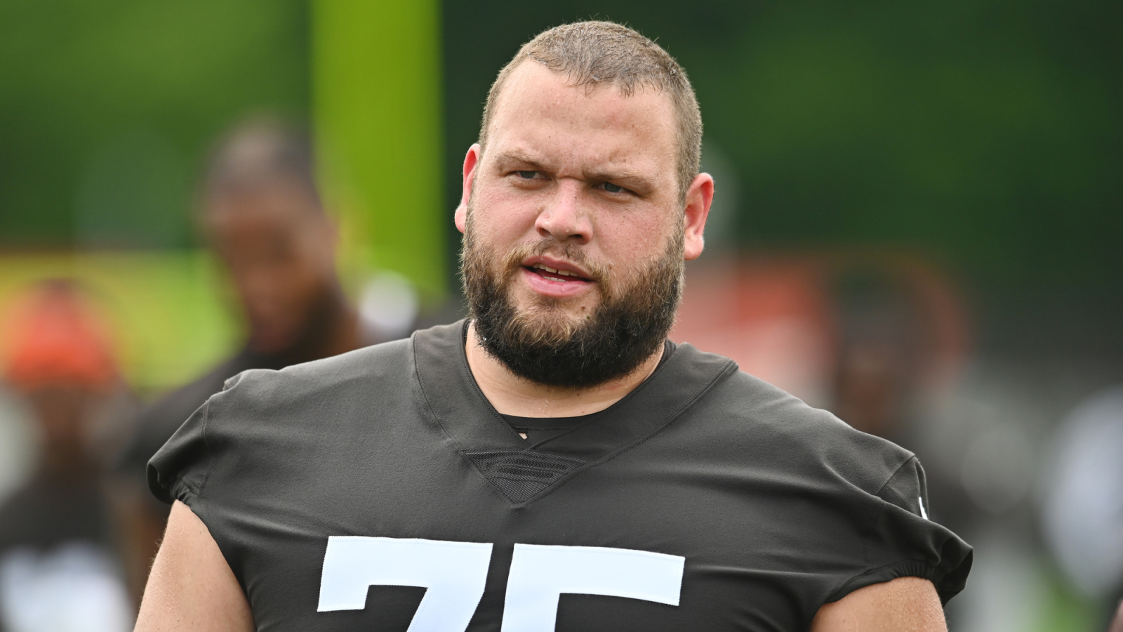 Joel Bitonio reveals one wish for Browns' four-way QB competition