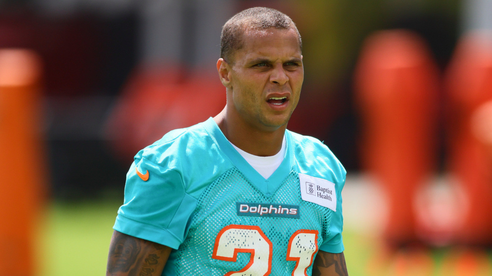 Bills reunite with former All-Pro safety
